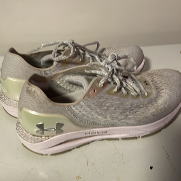 Under Armour Mens HOVR Sonic Running Sneaker Shoe light grey Sz 9.5 - Picture 2 of 10
